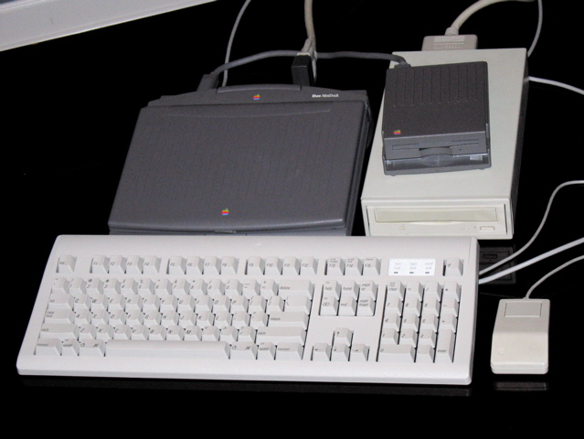 File:PowerBook Duo with Duo MiniDock (Dpaanlka).jpg