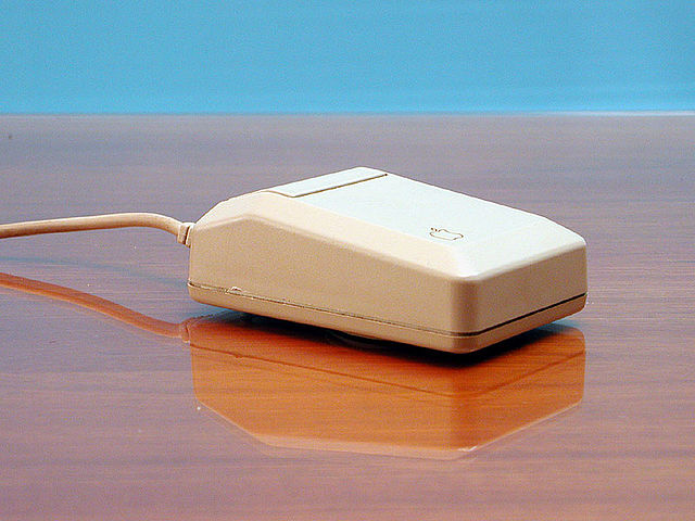 File:Apple Mouse IIc A2M4015.jpg