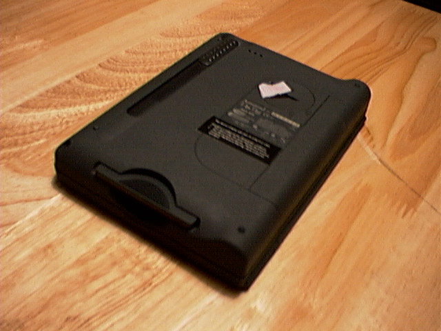 File:Amstrad PenPad PDA600 underside.jpg