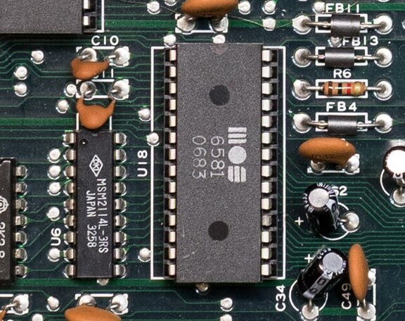 File:Commodore 64 250407 board U18 SID 6581.jpg