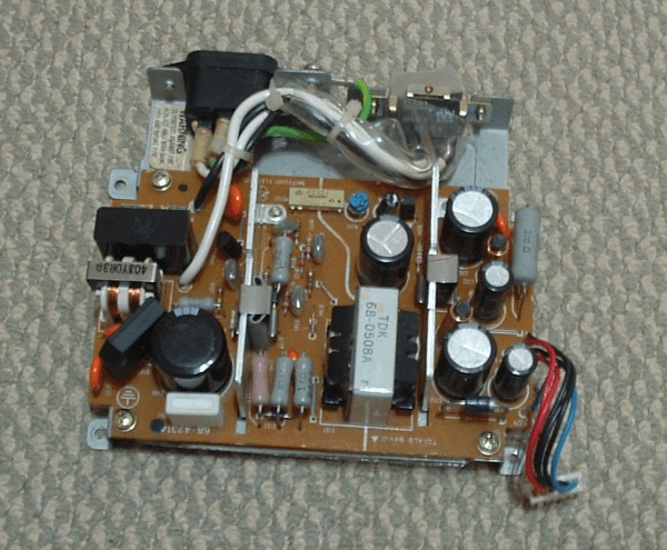 File:Atari ST Mitsumi SR98 power supply after recapping (exxos).jpg