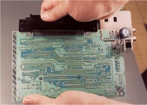 NES-001 72-pin connector on PCB (Nintendo ASC manual)