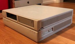 DECpc 433 Workstation with SCSI expansion box (bitsavers)