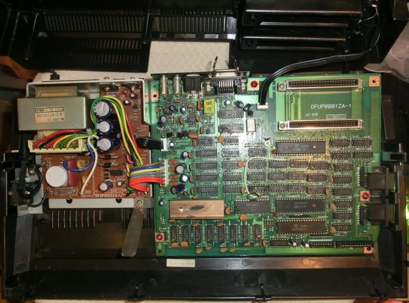 File:National CF-2700 inside, Japanese model.jpg