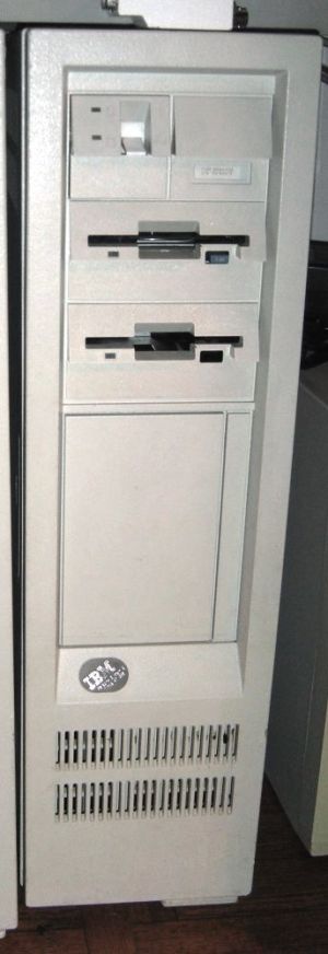 IBM PS-2 Model 80 (photo)