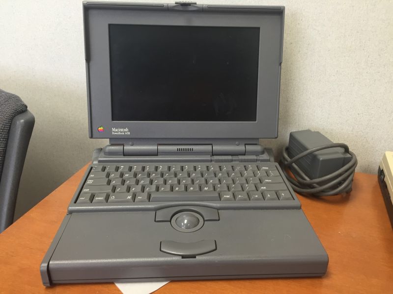 File:Macintosh PowerBook 145B (joannapoe).jpg