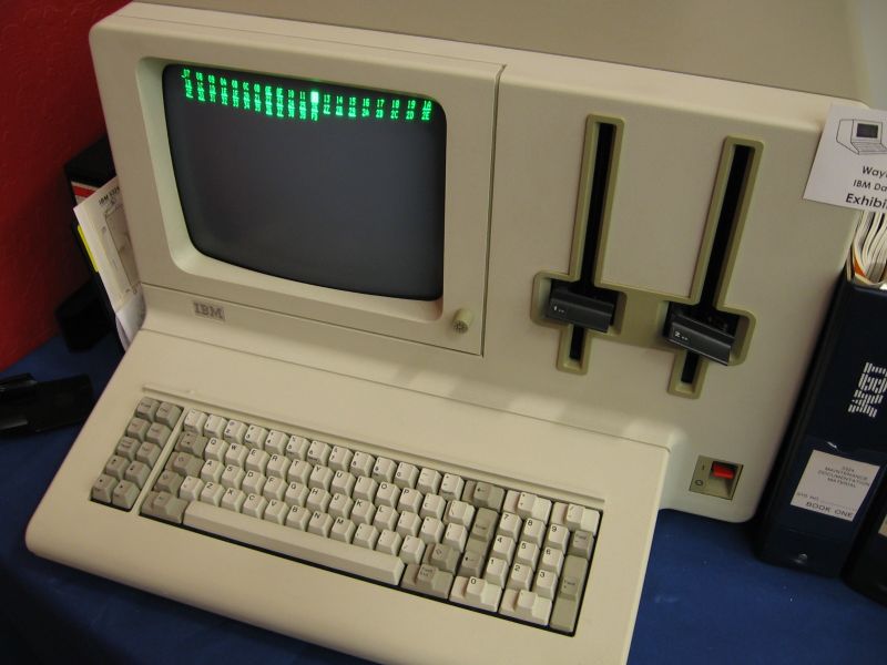 File:IBM System 23 Datamaster angle.jpg