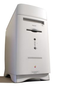 Performa 6400 (illustration by Danamania from a photograph, CC BY-SA 2.5)