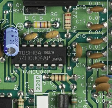 NES-001 R2 video resistor (NES-CPU-07)