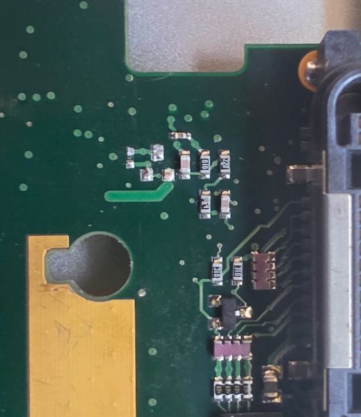File:Psion NetBook Pro mainboard damage.jpg