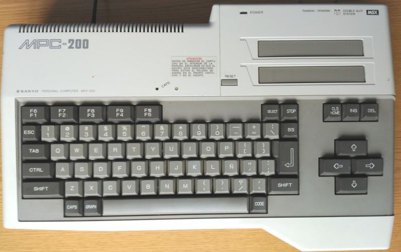 File:Sanyo MPC-200.jpg