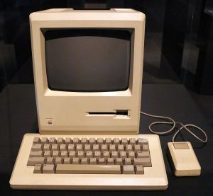 Macintosh 128K-512K (photo)