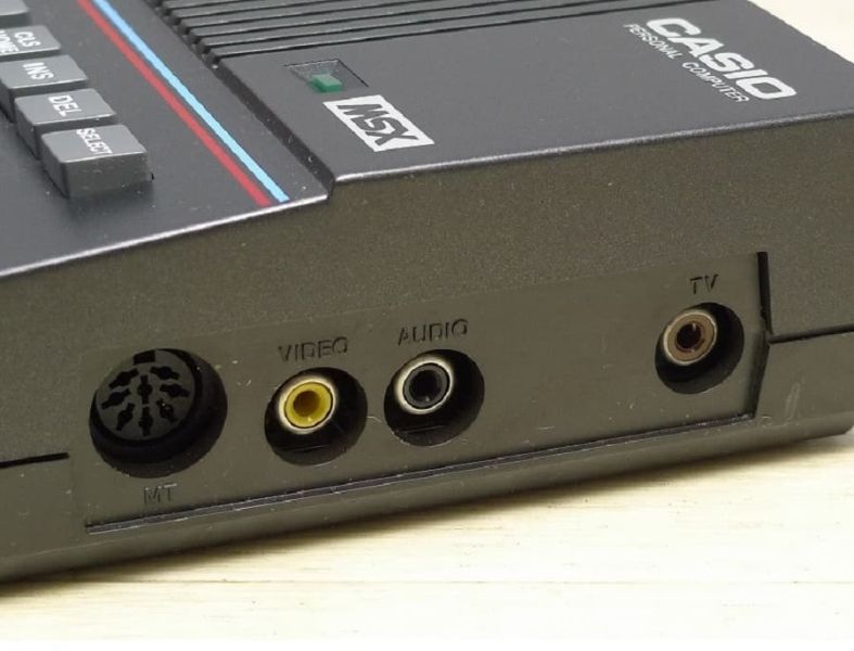 File:Casio PV-16 right side.jpg