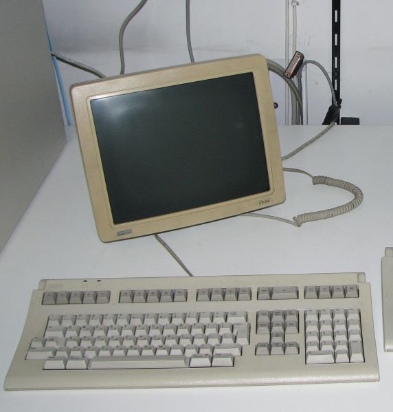 File:DEC VT320 terminal.jpg