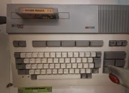 Sharp Hotbit HB-8000