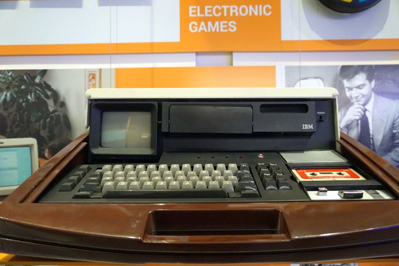 File:IBM SCAMP at Smithsonian.jpg